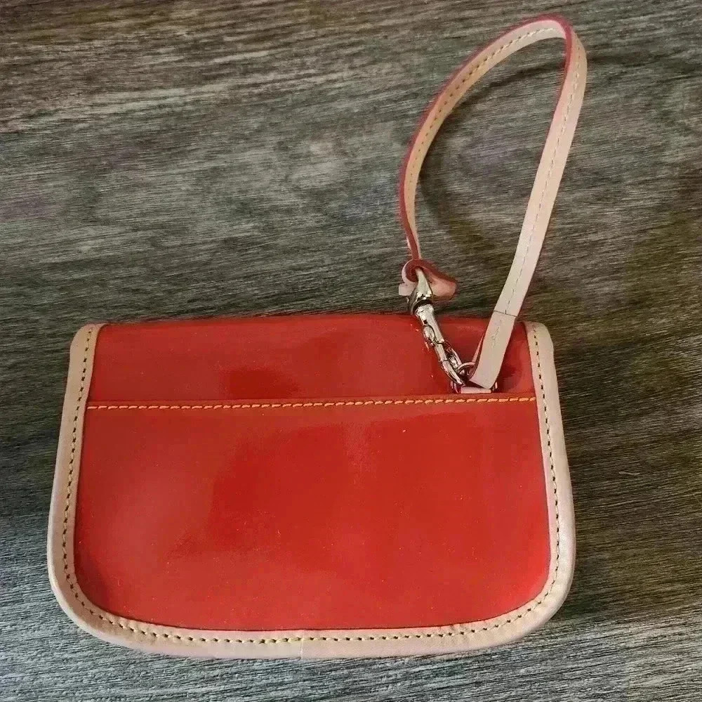 Dooney & Bourke patent leather mini wristlet Orange NWOT - Picture 2 of 5